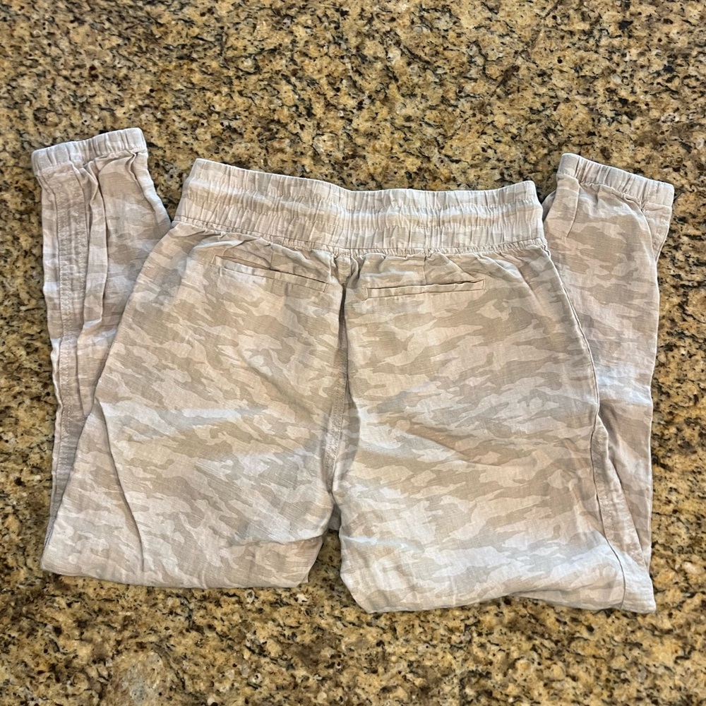 Neutral Camo Linen Joggers Size 6!